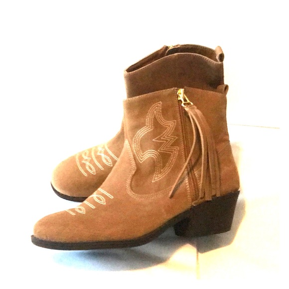 Stuart Weitzman Shoes - Western style booties in brown suede like material